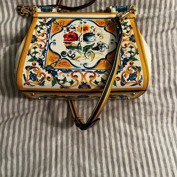Like new Tiffany & Fred floral crossbody - Picture 5 of 8